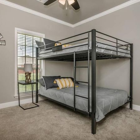 Cheerful 3 Bedroom Home, King Bed, 10 Min From Palo Duro Canyon, Fireplace, Washer Dryer Eksteriør billede