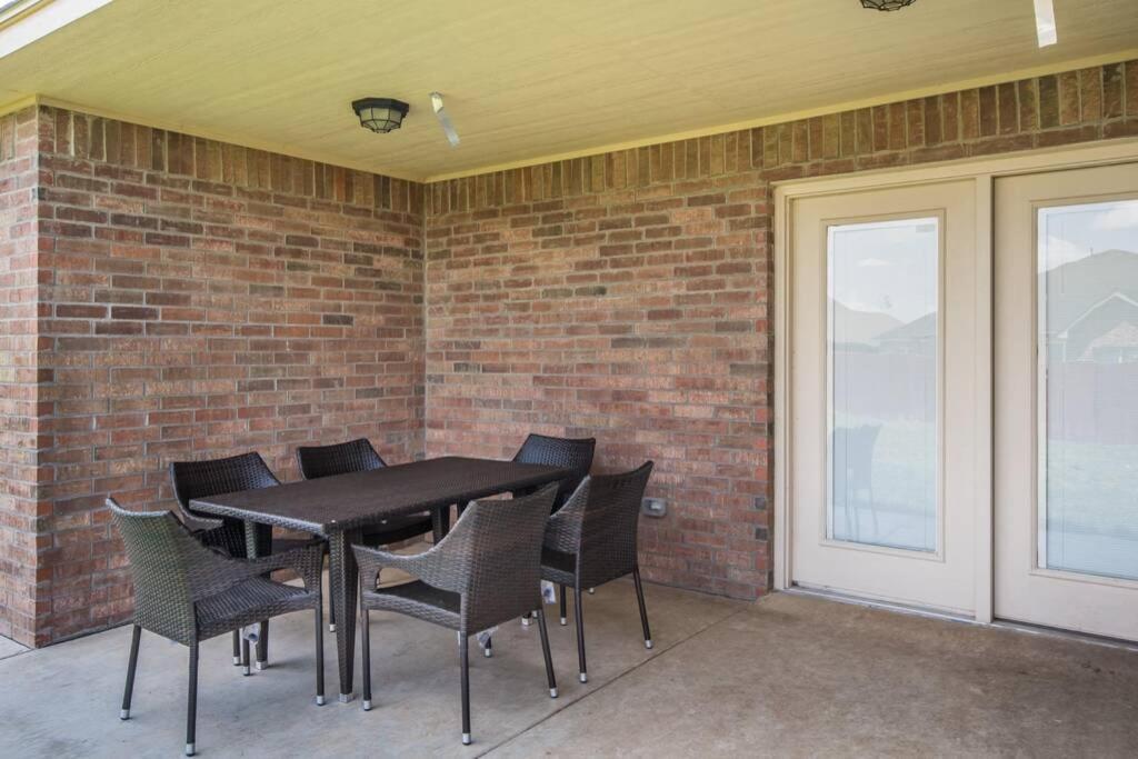 Cheerful 3 Bedroom Home, King Bed, 10 Min From Palo Duro Canyon, Fireplace, Washer Dryer Eksteriør billede