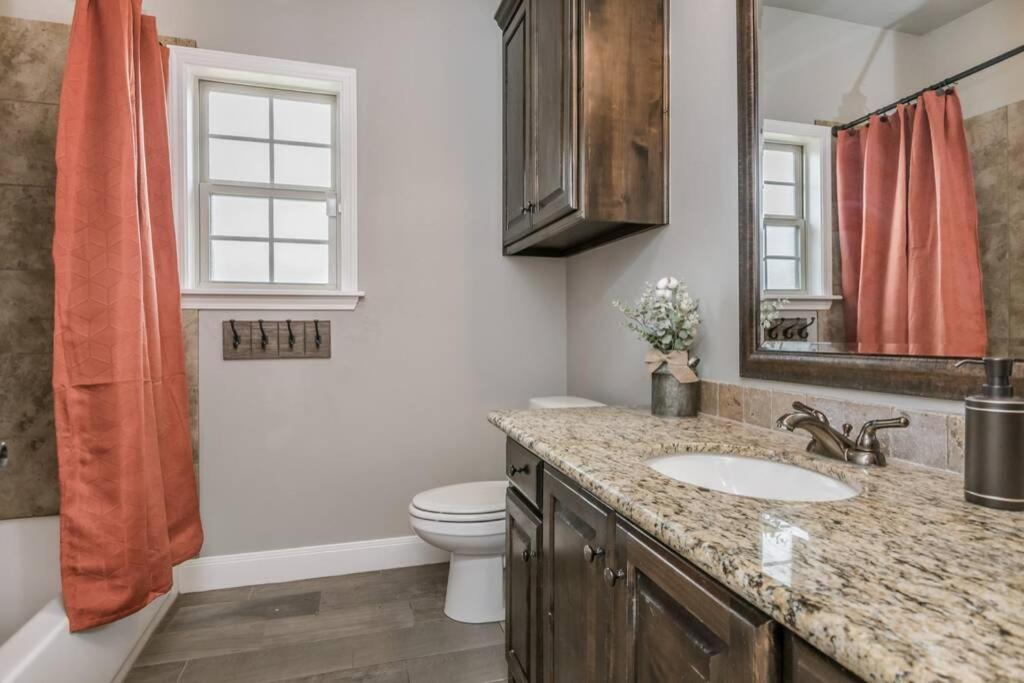 Cheerful 3 Bedroom Home, King Bed, 10 Min From Palo Duro Canyon, Fireplace, Washer Dryer Eksteriør billede
